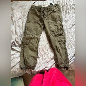 Army cargo cropped pants